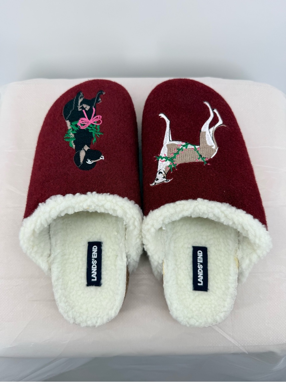 Lands' End Burgundy Holiday Dog Embroidered Slip-On Slippers size 11W